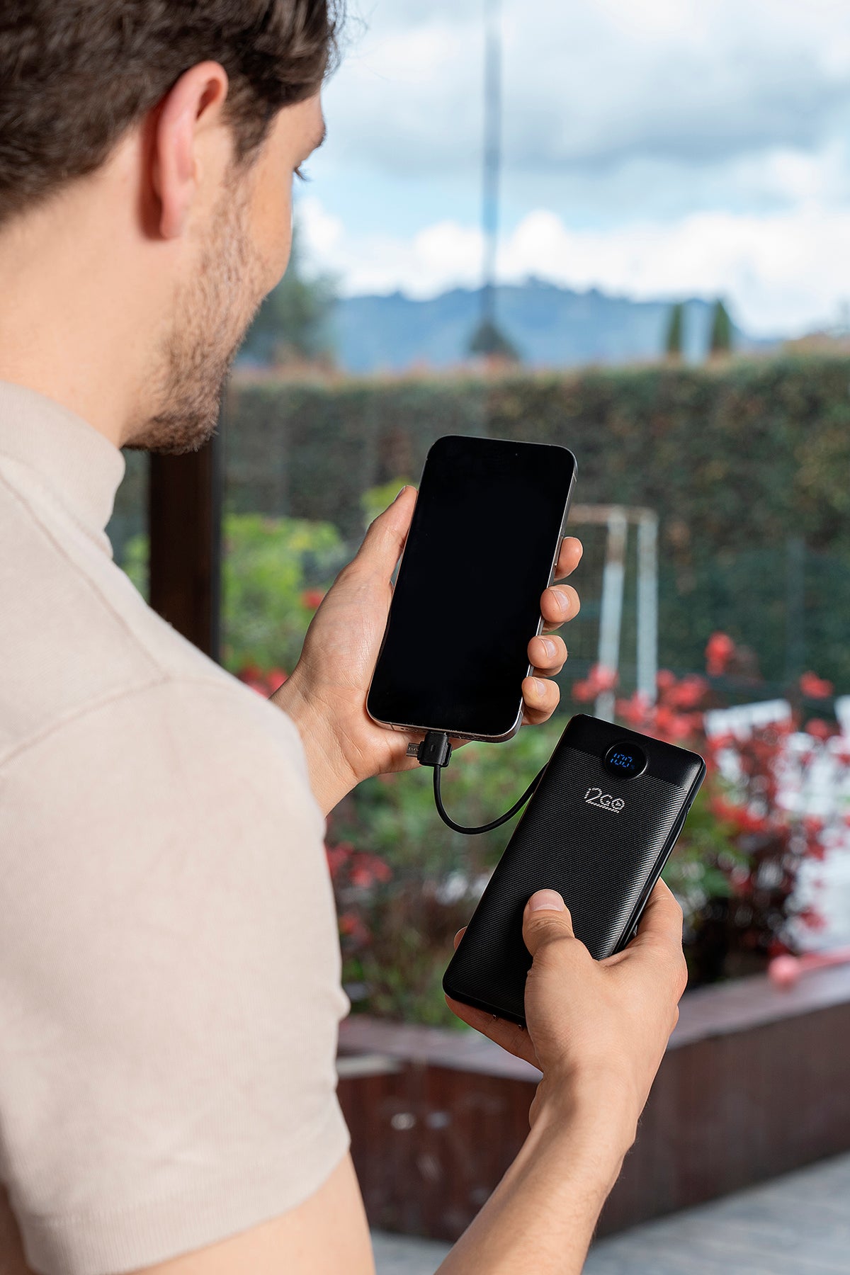 Batería Portátil con Cables y Enchufe 10000mAh